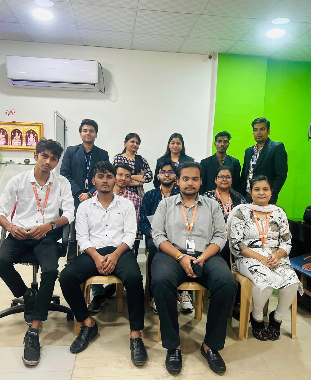 Shubhkamna Institute Students and Faculty Group Photo Raipur